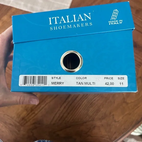 Italian Shoemakers Merry slip on sandal , new in box, size 11 - Picture 7 of 9